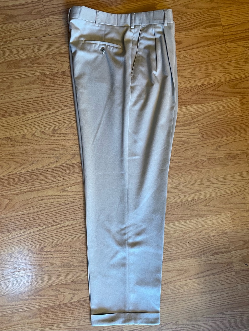 Men's Tailored Dress Pants in Light Khaki